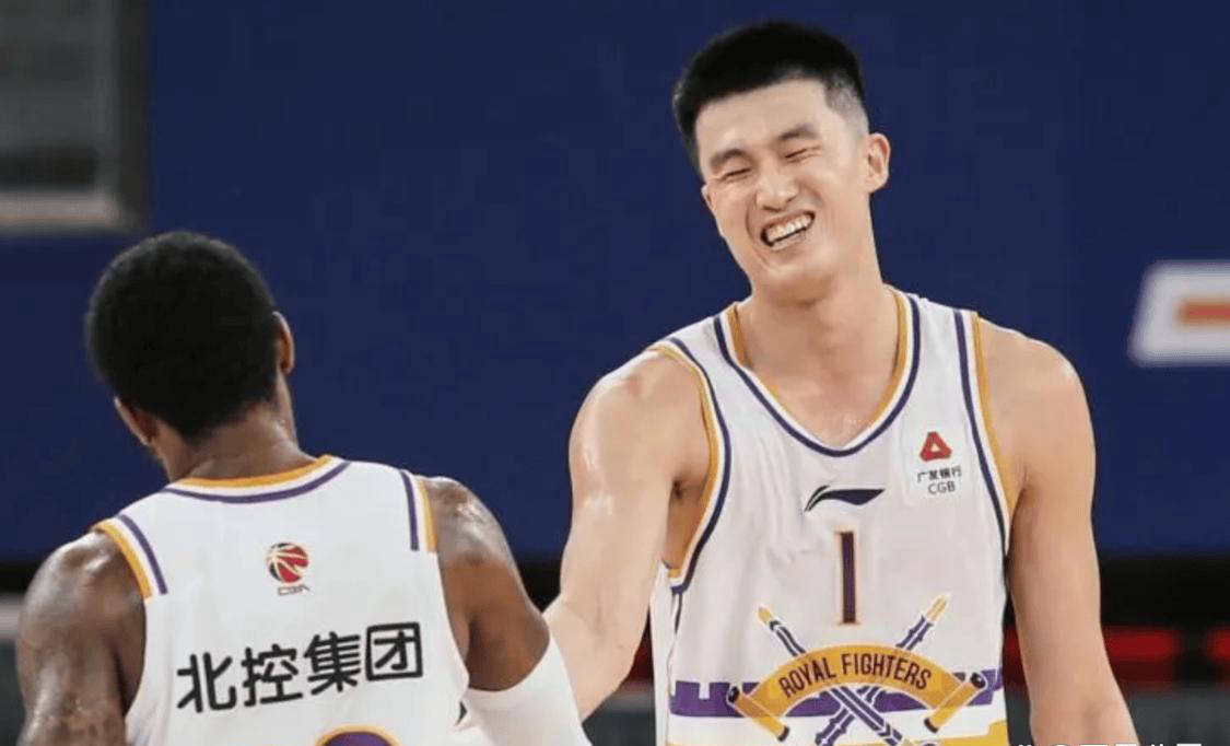 关于卡尔蒂斯主场迎战塔斯马尼亚联，锋线火力引爆看点的信息