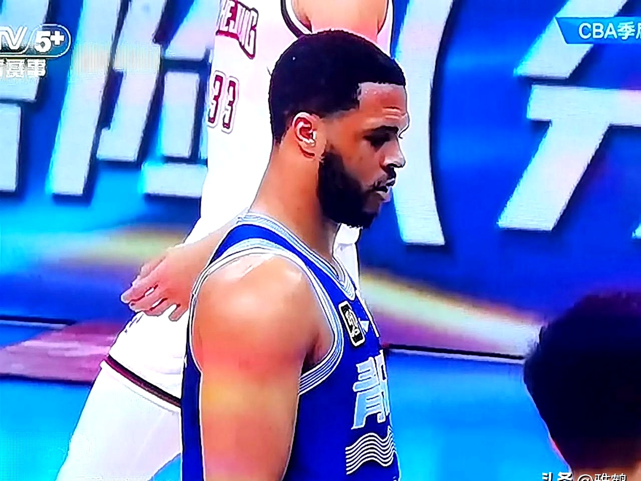 广东两战惨败64分！浙江续约2米13超级外援！青岛得分王下季回归的简单介绍