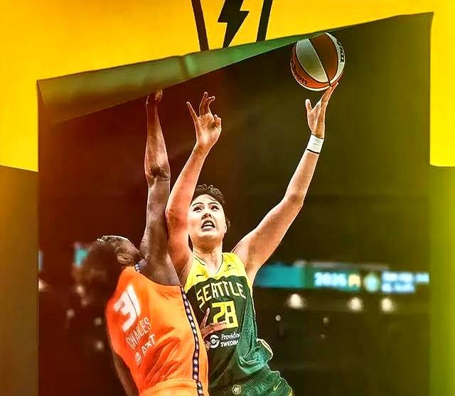 包含19分12篮板！李月汝取得WNBA生涯首次两双的词条