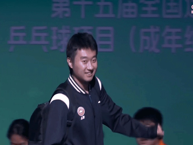 顶尖球员争相展现实力，引发球迷关注